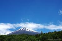 残雪残る富士山
